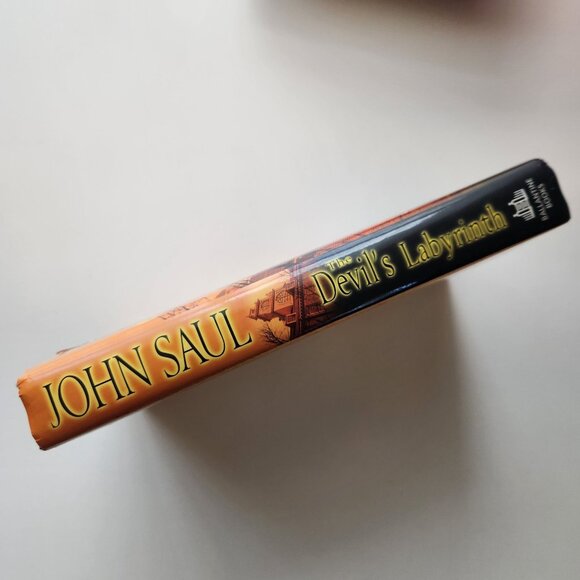 The Devils Labyrinth By John Saul Hardcover Novel - VG - Picture 4 of 9